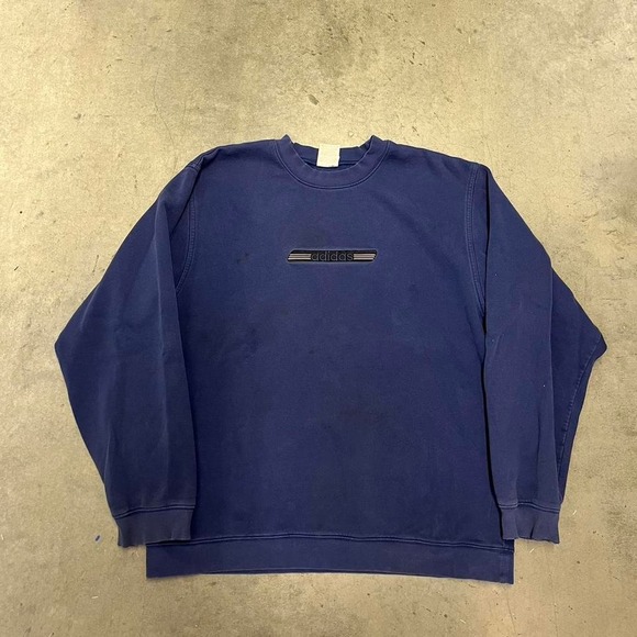 Vintage‎ 90s lightly distressed faded adidas embroidered center logo crew neck - Picture 1 of 7